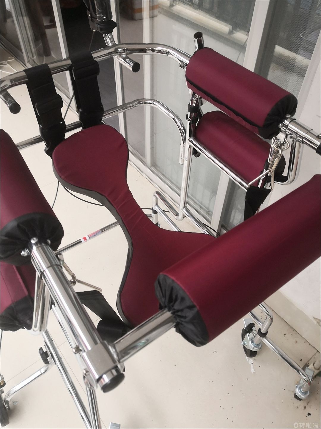 老人康复行走助行器 99新 老人不用，所以转让