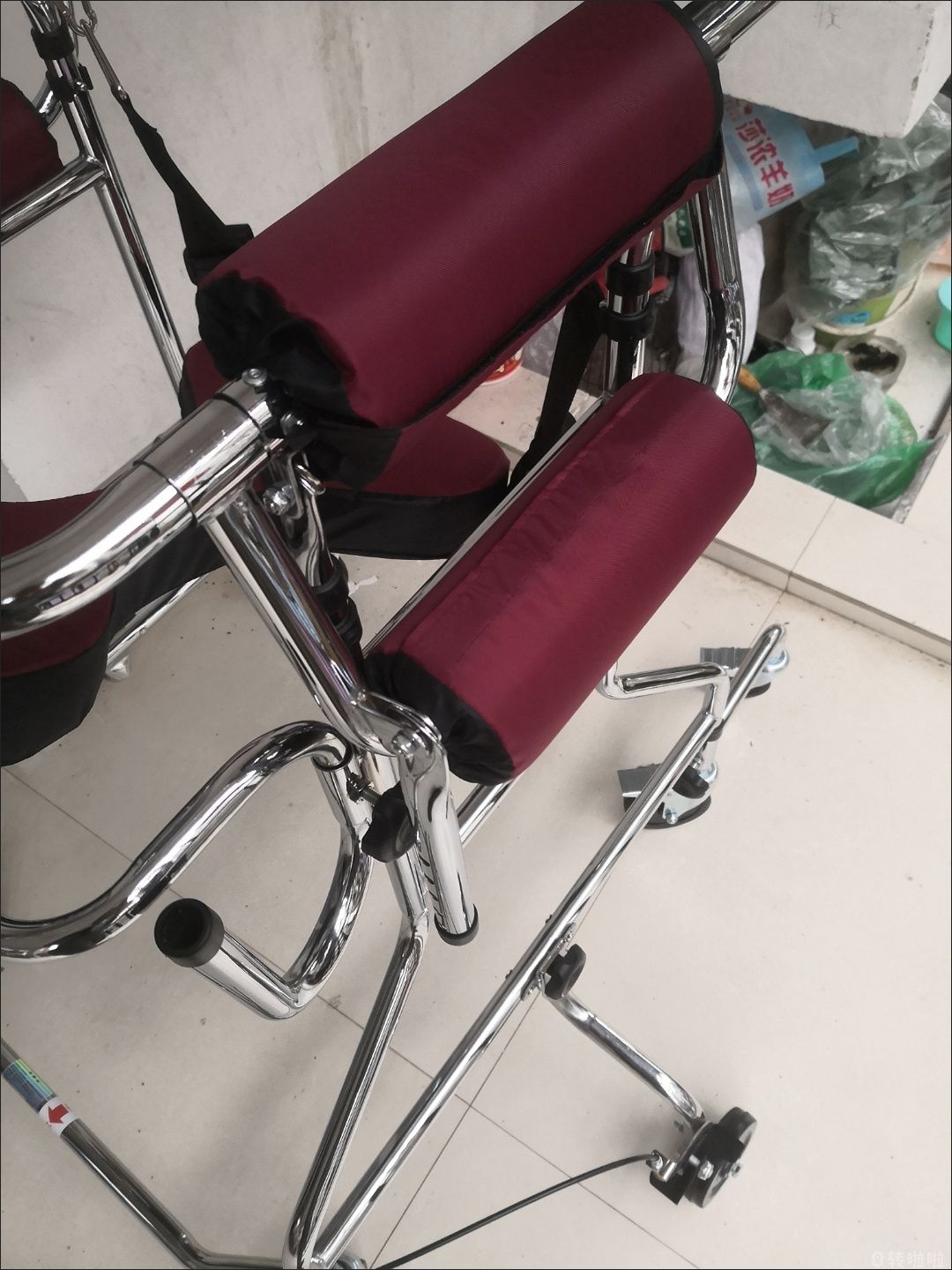 老人康复行走助行器 99新 老人不用，所以转让